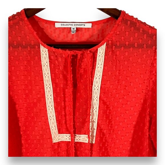 Collective Concepts Top Swiss Dot Peasant Coral Size M - Picture 3 of 9